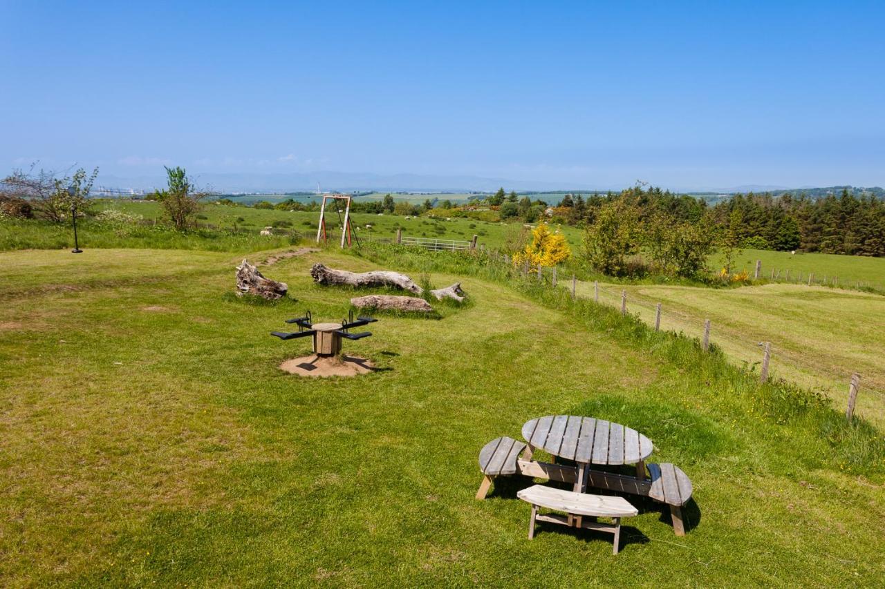 Honeysuckle Cottage At Williamscraig Holiday Cottages リンリスゴー エクステリア 写真