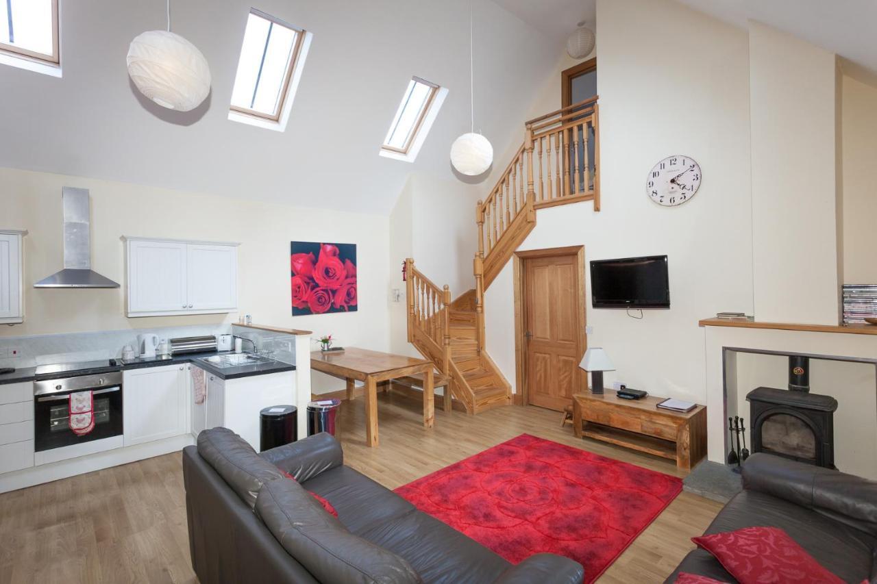 Honeysuckle Cottage At Williamscraig Holiday Cottages リンリスゴー エクステリア 写真